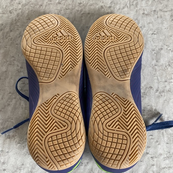 Adidas Size 4 indoor field shoes - Picture 3 of 4